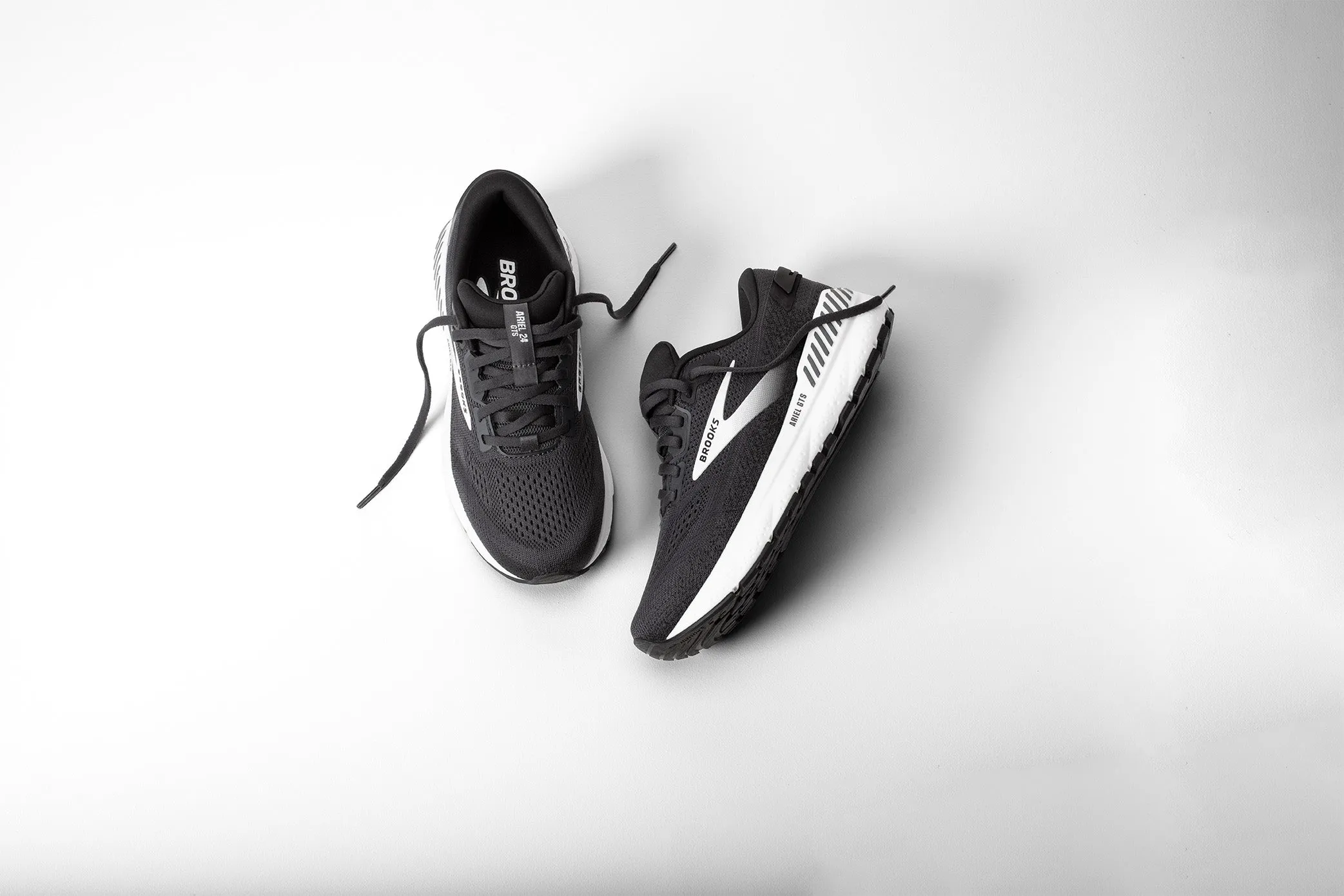 WOMEN'S BROOKS ARIEL GTS 24 EXTRA WIDE 1204142E016 COLOR: EBONY/BLACK/WHITE